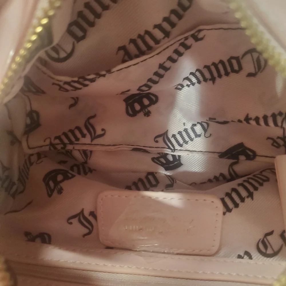 Juicy Couture Mini Heart Purse - Picture 4 of 5